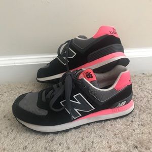 Women’s new balance sneakers
